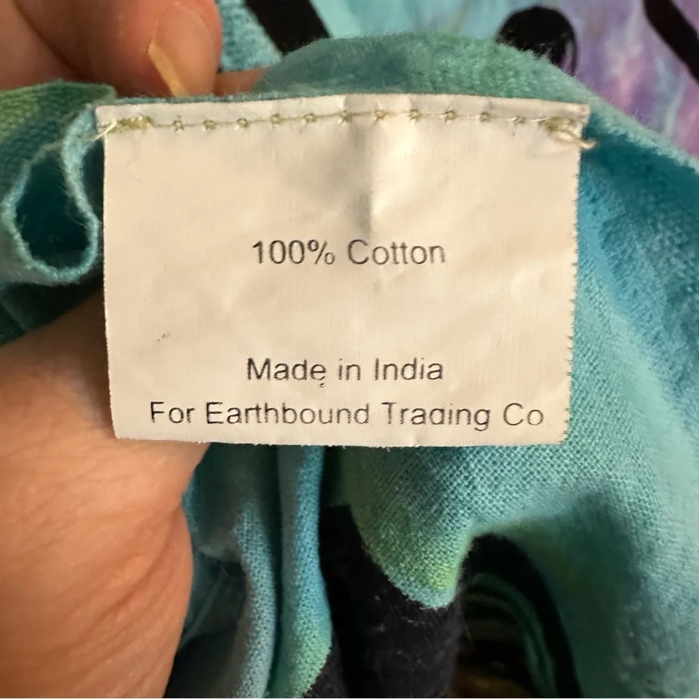 🌞Wall tapestry. Top to Earthbound Trading Co. From India. LIGHT STRIP INCLUDED!!